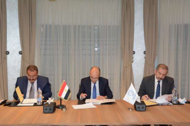 مجمع الإصدارات المؤمنة والذكية يوقع بروتوكول تعاون مع المالية