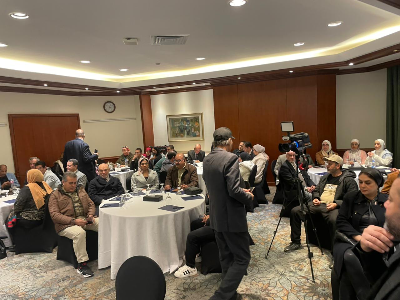  ندوة «رسالة السلام» حول أهمية الحفاظ على الأوطان بمعرض القاهرة الدولي للكتاب  (14)